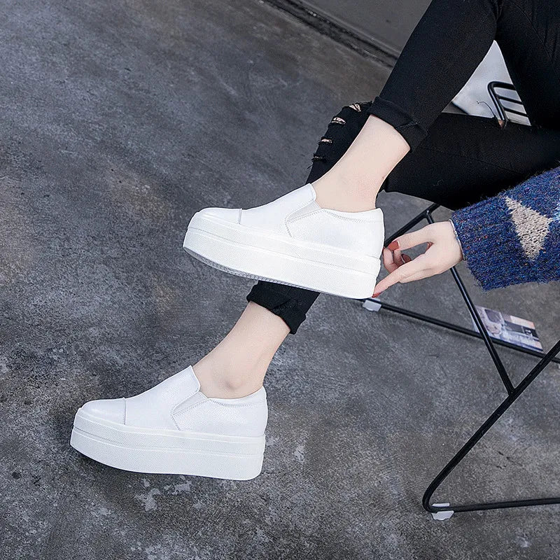 Women's Flats 2019 Spring Autumn Genuine Leather Shoes Woman Slip On Shoes Casual Thick Sole White/Black Platform Sneakers