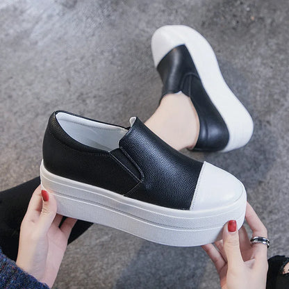 Women's Flats 2019 Spring Autumn Genuine Leather Shoes Woman Slip On Shoes Casual Thick Sole White/Black Platform Sneakers