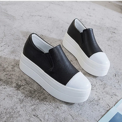 Women's Flats 2019 Spring Autumn Genuine Leather Shoes Woman Slip On Shoes Casual Thick Sole White/Black Platform Sneakers